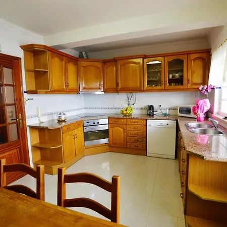 Azeitao Idilica Moradia T4 No Descanso Do Campo Tatil Evi